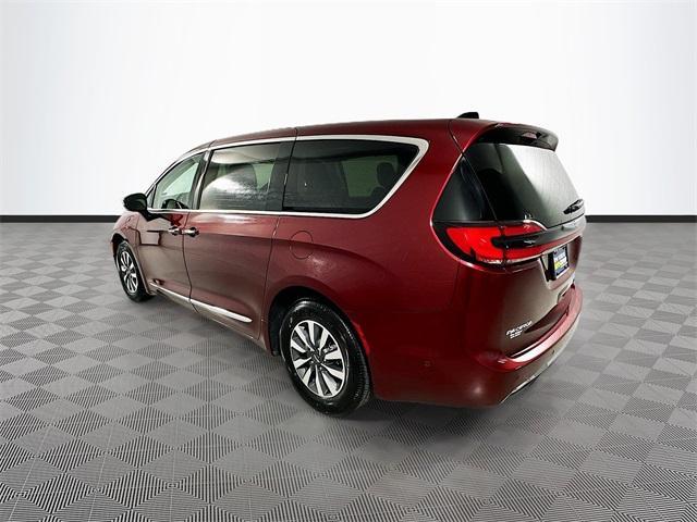 used 2023 Chrysler Pacifica Hybrid car, priced at $38,428