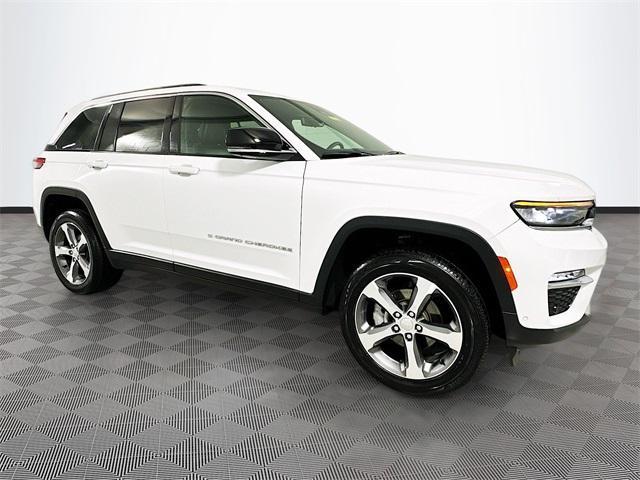 used 2024 Jeep Grand Cherokee car, priced at $43,965