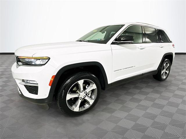 used 2024 Jeep Grand Cherokee car, priced at $43,965