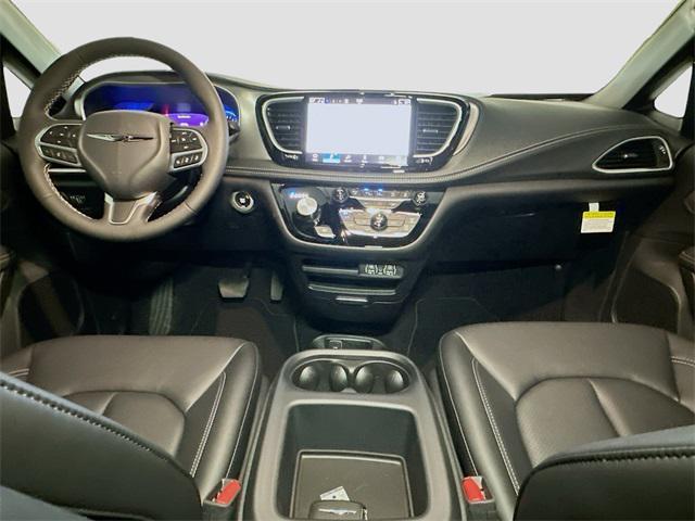 new 2025 Chrysler Pacifica car, priced at $45,604