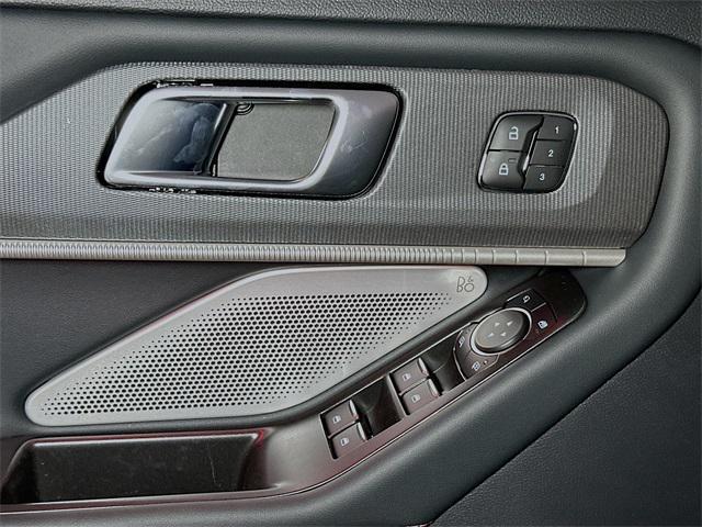 new 2025 Ford Explorer car, priced at $57,354