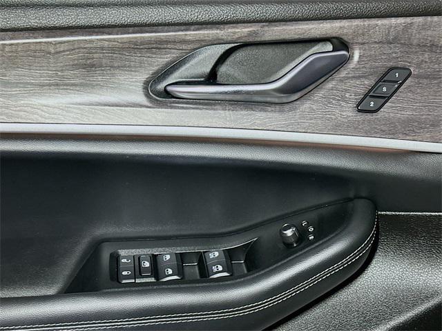 used 2023 Jeep Grand Cherokee L car, priced at $34,556