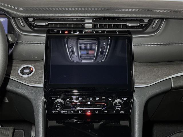 new 2025 Jeep Grand Cherokee L car, priced at $51,712