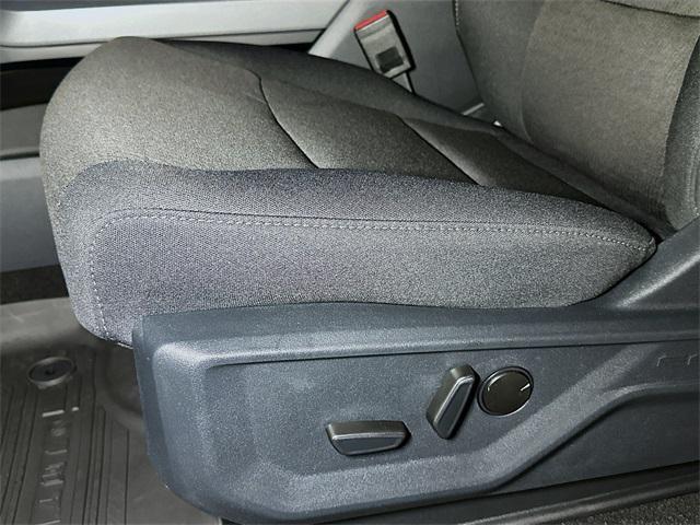 new 2025 Ford F-150 car, priced at $60,670