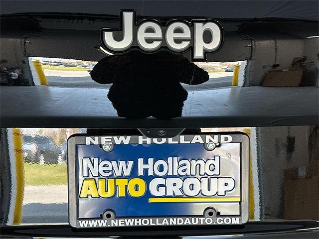new 2024 Jeep Grand Cherokee L car, priced at $56,198