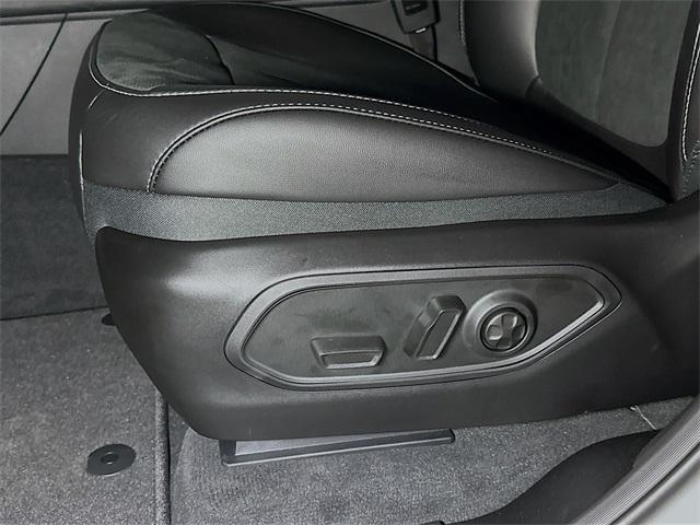 new 2025 Jeep Grand Cherokee car, priced at $45,176