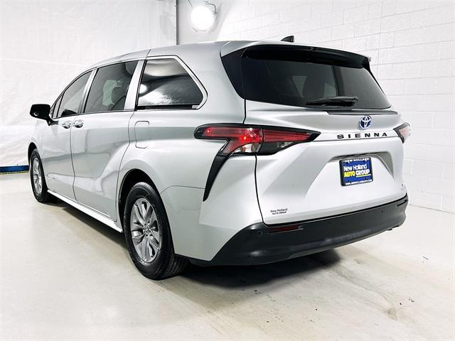 used 2021 Toyota Sienna car, priced at $38,923