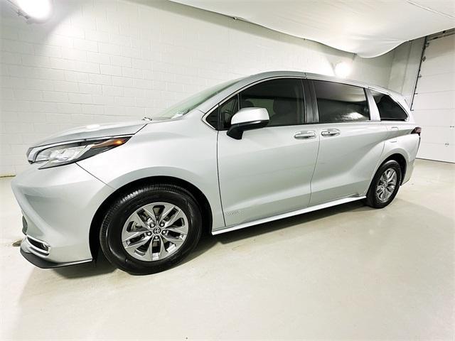 used 2021 Toyota Sienna car, priced at $38,923