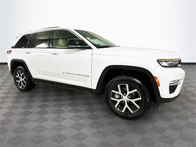 new 2025 Jeep Grand Cherokee car, priced at $48,406