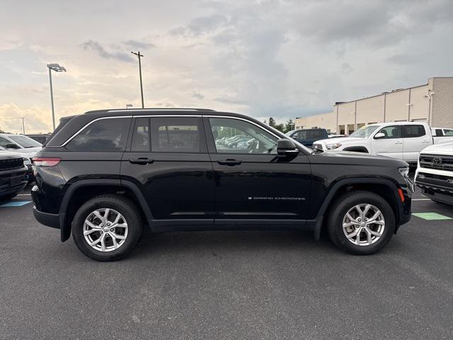 used 2022 Jeep Grand Cherokee car, priced at $33,465