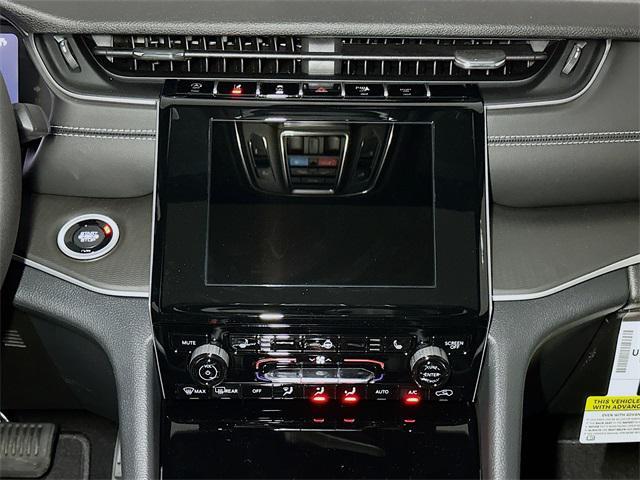 new 2025 Jeep Grand Cherokee car, priced at $44,251