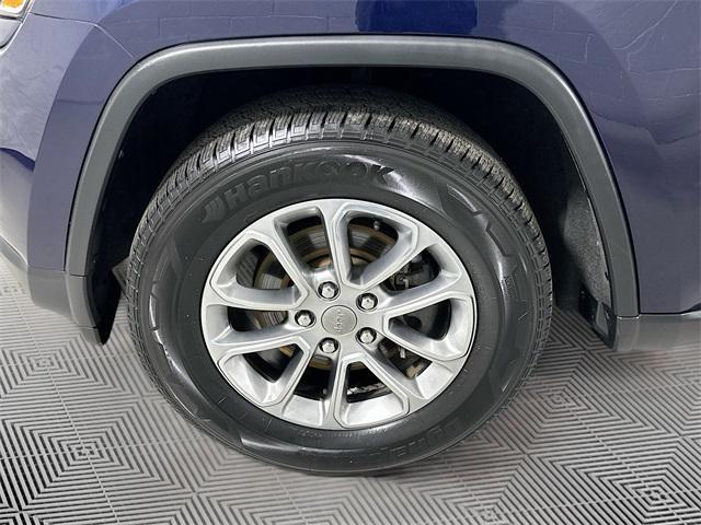 used 2015 Jeep Grand Cherokee car, priced at $14,986