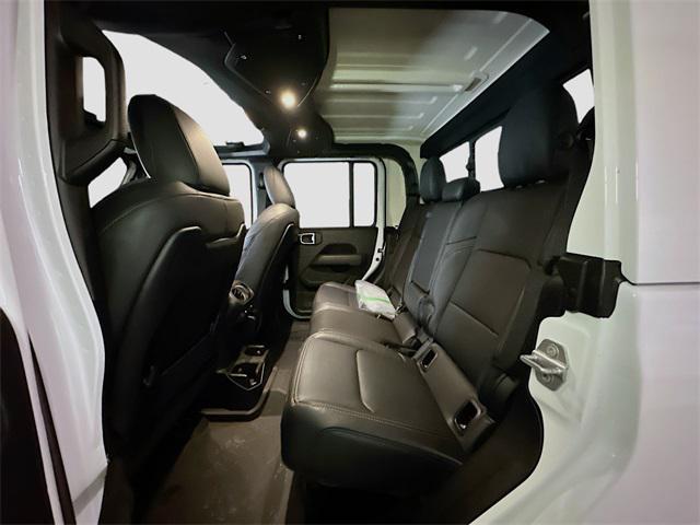 new 2025 Jeep Gladiator car, priced at $46,389
