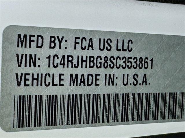 new 2025 Jeep Grand Cherokee car, priced at $49,876