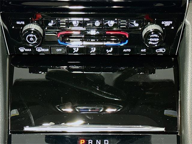 new 2025 Jeep Grand Cherokee car, priced at $49,876