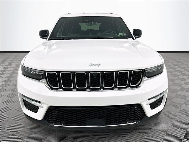 new 2025 Jeep Grand Cherokee car, priced at $49,876