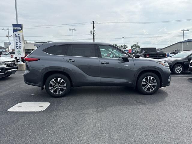 used 2020 Toyota Highlander Hybrid car, priced at $38,522