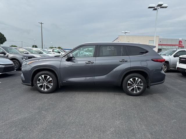 used 2020 Toyota Highlander Hybrid car, priced at $38,522