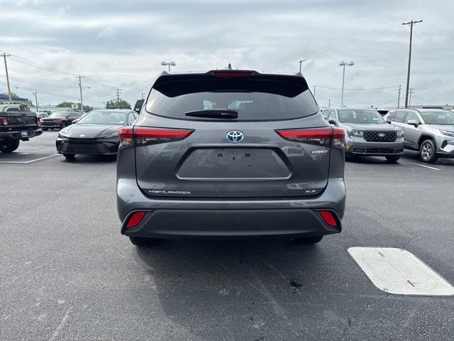 used 2020 Toyota Highlander Hybrid car, priced at $38,522