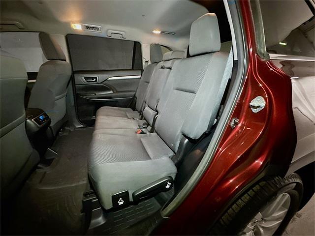 used 2015 Toyota Highlander car, priced at $19,865