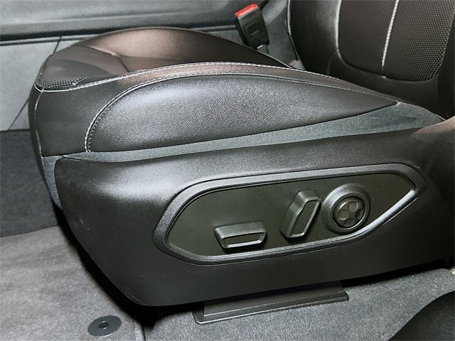 used 2024 Jeep Grand Cherokee car, priced at $39,860