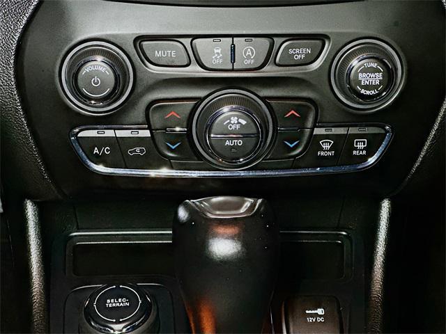 used 2022 Jeep Cherokee car, priced at $26,528