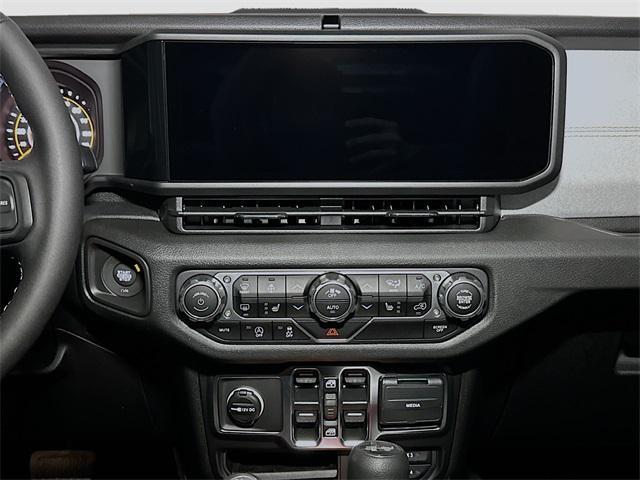 new 2025 Jeep Wrangler car, priced at $48,735