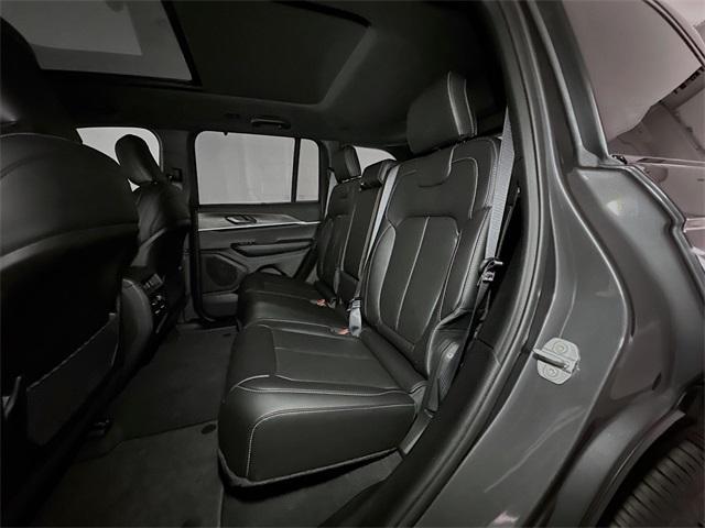 new 2025 Jeep Grand Cherokee car, priced at $52,200