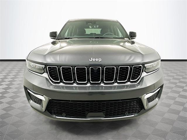 new 2025 Jeep Grand Cherokee car, priced at $52,200