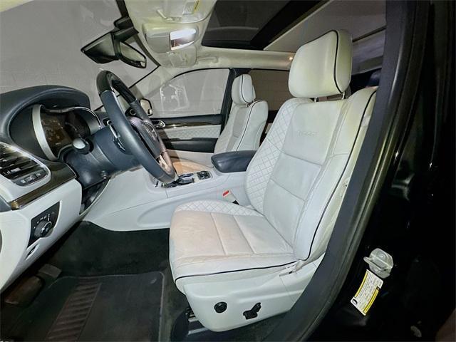 used 2019 Jeep Grand Cherokee car, priced at $24,498