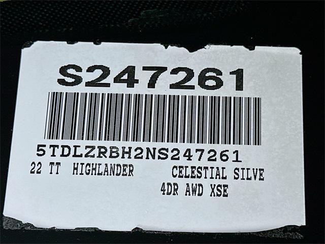 used 2022 Toyota Highlander car, priced at $35,845