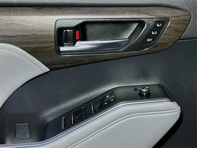 used 2023 Toyota Highlander car, priced at $42,681