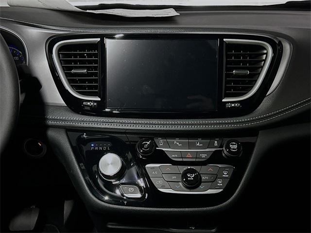 new 2026 Chrysler Pacifica car, priced at $43,727