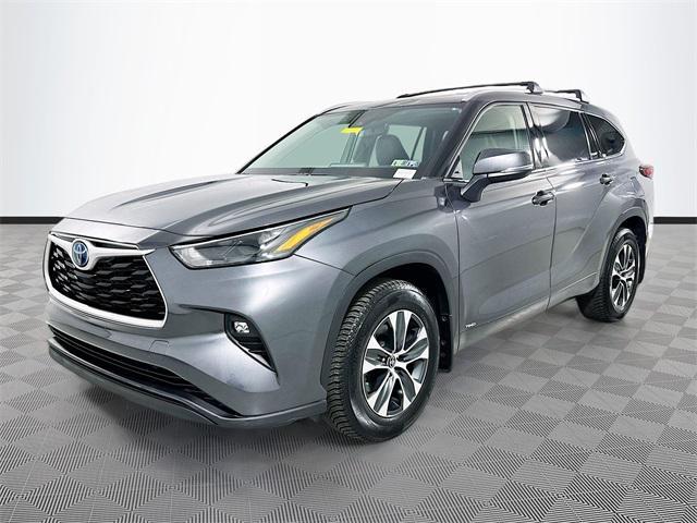 used 2022 Toyota Highlander Hybrid car, priced at $42,637