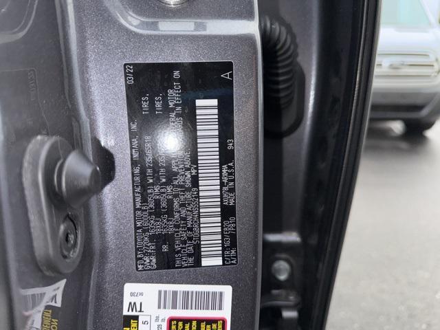 used 2022 Toyota Highlander Hybrid car, priced at $42,637