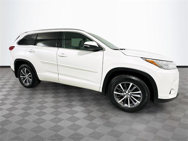 used 2017 Toyota Highlander car, priced at $21,636