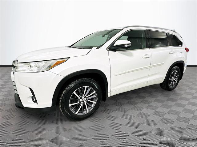 used 2017 Toyota Highlander car, priced at $21,636