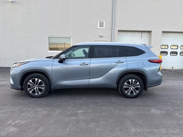 used 2020 Toyota Highlander car, priced at $31,990