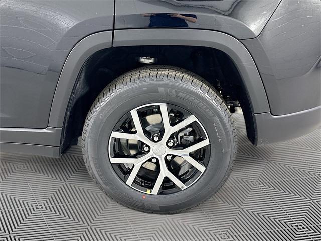 new 2025 Jeep Grand Cherokee car, priced at $47,609