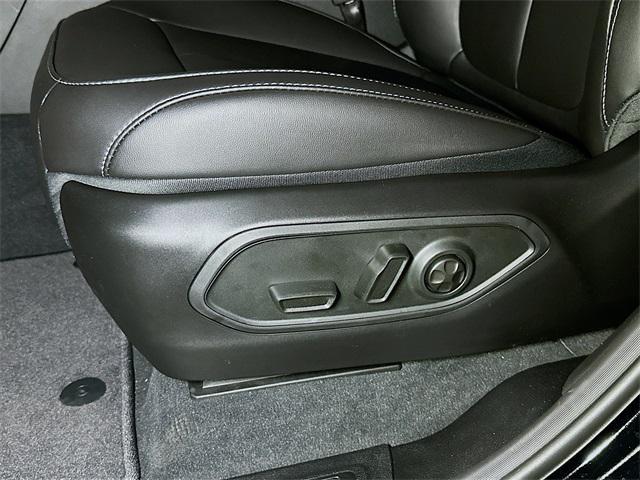 new 2025 Jeep Grand Cherokee car, priced at $47,609