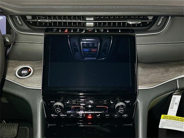 new 2025 Jeep Grand Cherokee car, priced at $47,609