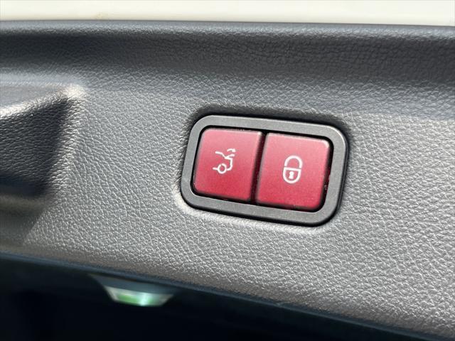 used 2022 Mercedes-Benz S-Class car, priced at $77,990