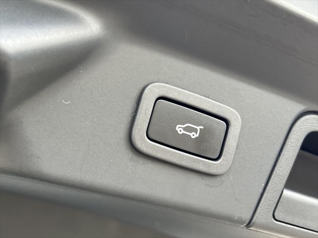 used 2020 Land Rover Range Rover Velar car, priced at $29,990