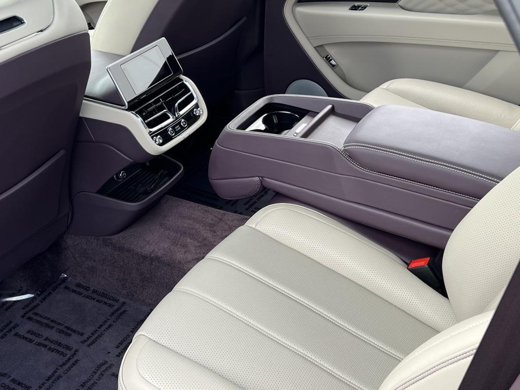 used 2023 Bentley Bentayga car, priced at $176,990