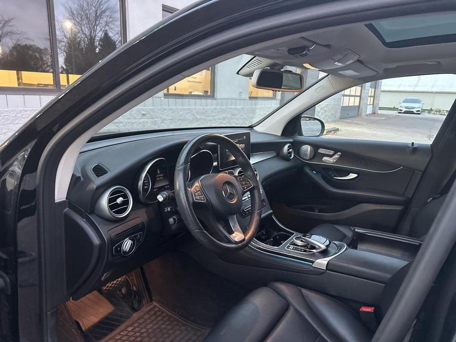 used 2017 Mercedes-Benz GLC 300 car