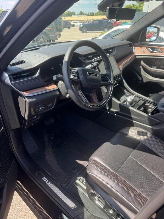 used 2023 Jeep Grand Cherokee car, priced at $44,990