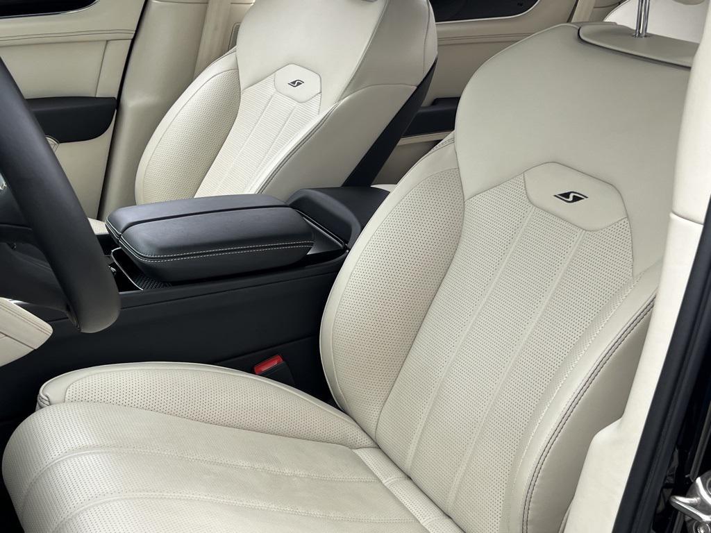 used 2023 Bentley Bentayga car, priced at $139,990