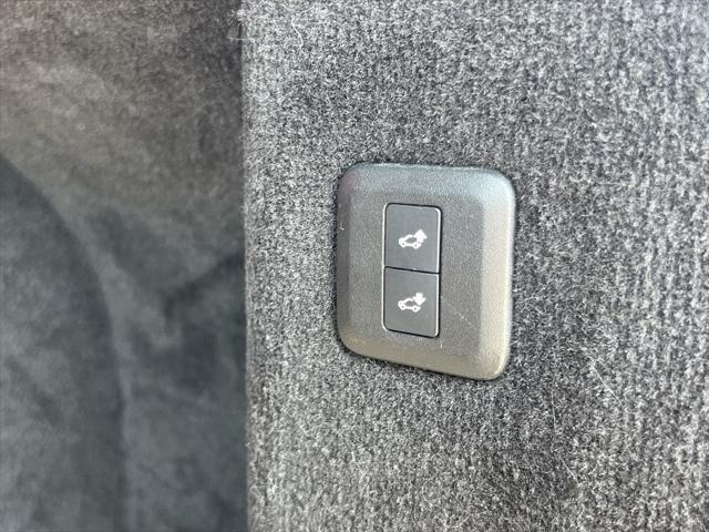 used 2018 Land Rover Range Rover Sport car, priced at $35,990