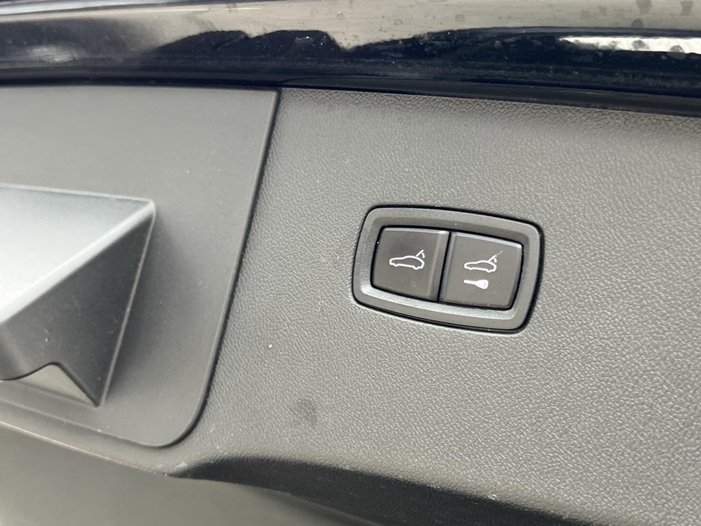 used 2020 Porsche Cayenne car, priced at $47,990