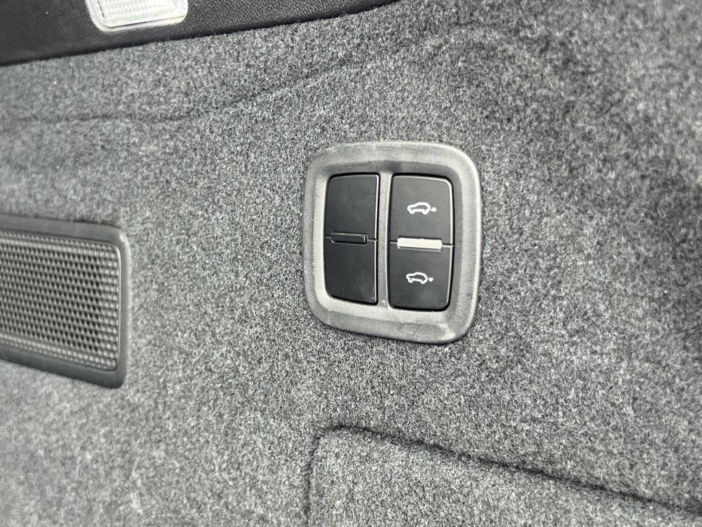 used 2020 Porsche Cayenne car, priced at $47,990